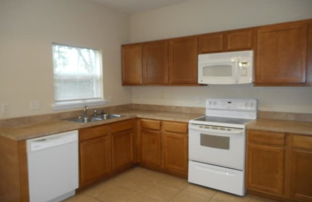 6334 KIMBERLY LN - 6334 Kimberly Lane, Jacksonville, FL 32210