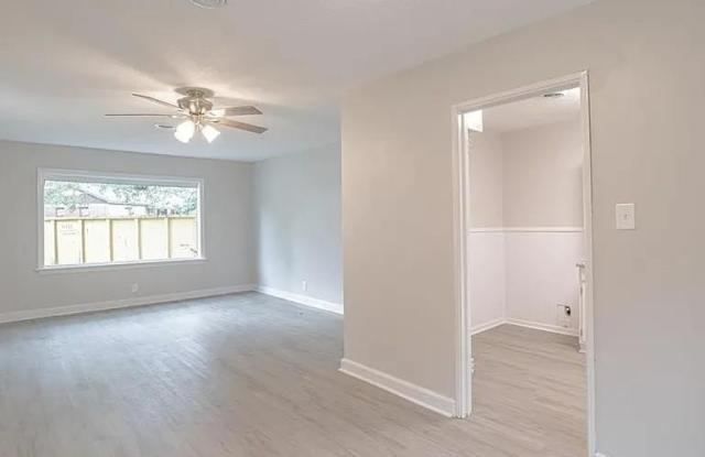 2403 Octavia Drive S Gallery 2