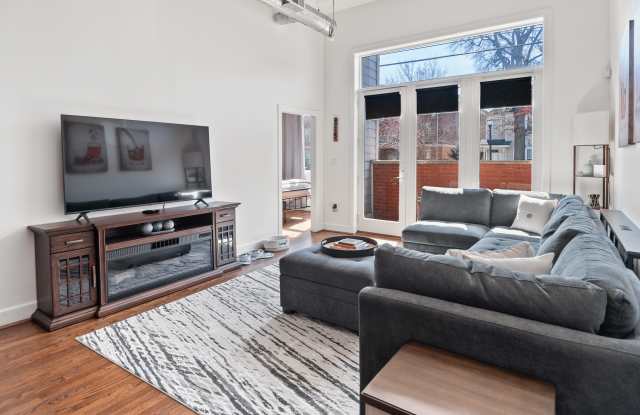 639 E Jefferson St photos photos