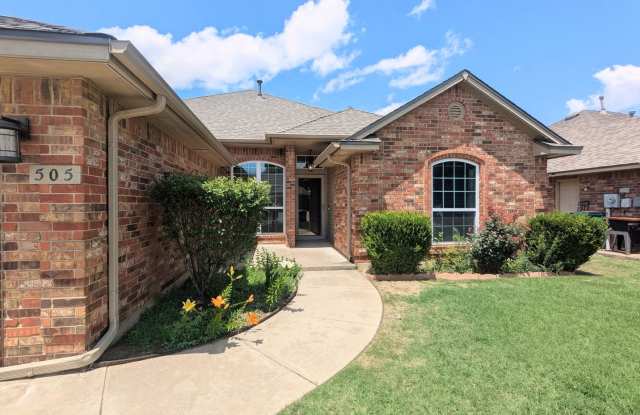 3 Bed + Bonus Room | 3-Car Garage | Pergola | Moore Schools photos photos 3 Bed + Bonus Room | 3-Car Garage | Pergola | Moore Schools photos photos
