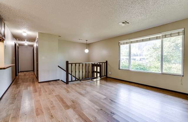 Beautiful 5 bedroom house in South Eugene! photos photos