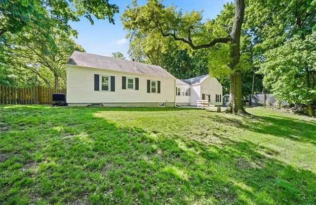 For Rent in Beacon, NY – Spacious 3BR/2BA Home - OPEN HOUSE on SUNDAY SEP 14th from 3 - 4 PM!! photos photos