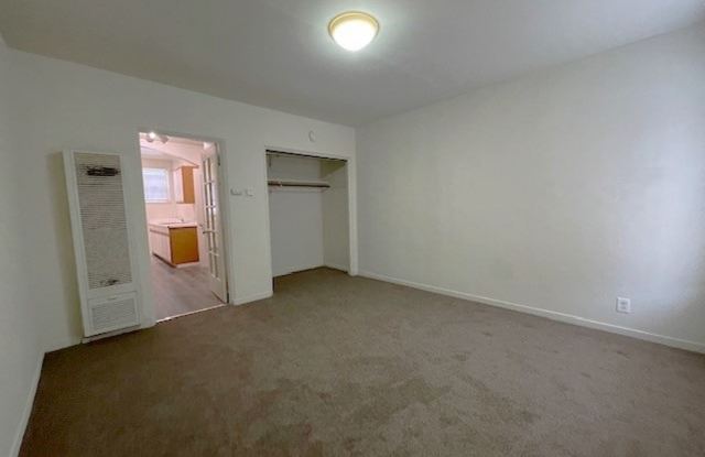 Charming, Studio Freshly Painted, move in ready photos photos