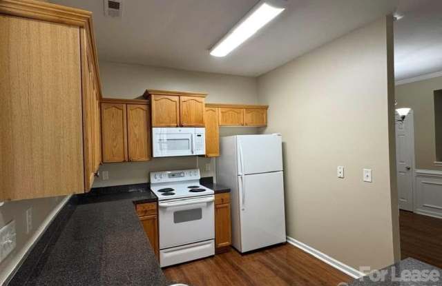 21404 Aftonshire Drive Gallery 2