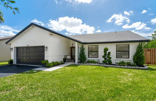 2724 Northwest 124th Avenue photos photos