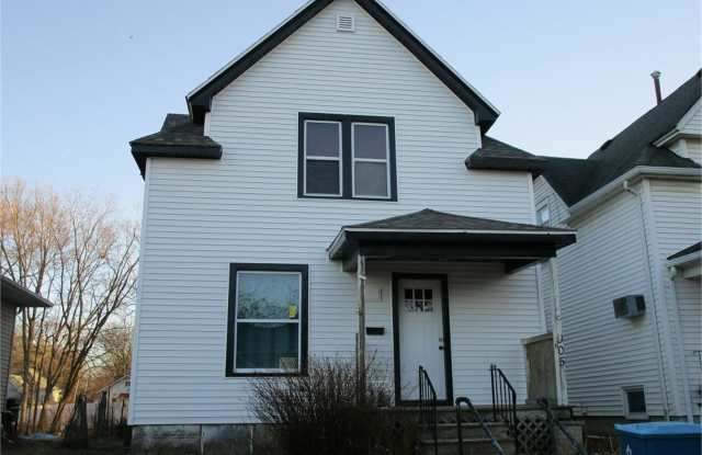 905 W 6th St photos photos