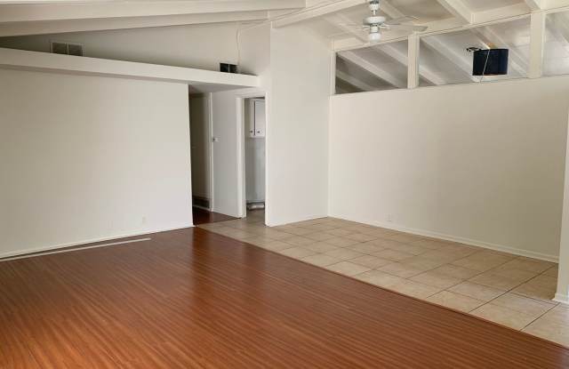 6233 Jumilla Avenue Gallery 4