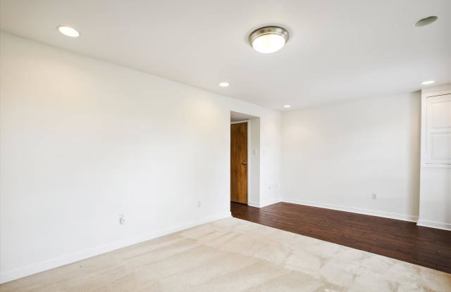 2421 Falls Place Ct Gallery 4
