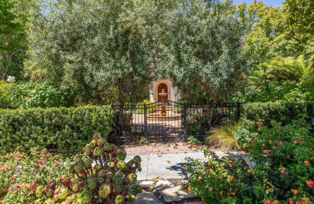 Mediterranean Beauty in Crescent Park – 5BR, 3BA | 3,613 Sq Ft | Pet Friendly photos photos