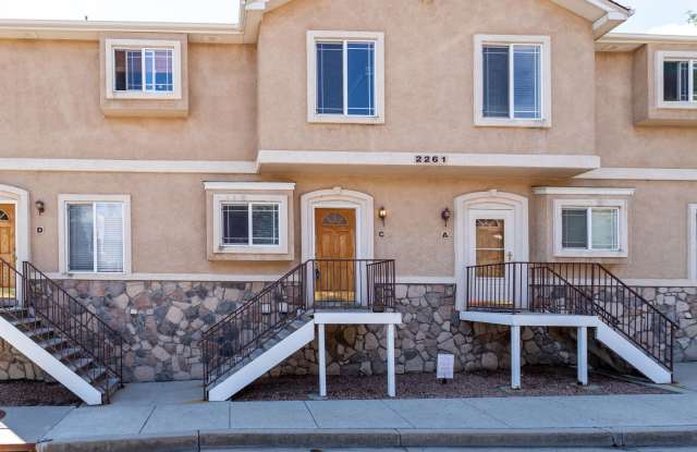 Bright and Airy 2-Bedroom Condo in Charming Old Colorado City photos photos
