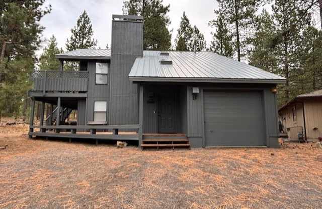 #11 Deer Lane, Sunriver OR 97707 - Long Term Rental - 11 Deer Lane, Sunriver, OR 97707 #11 Deer Lane, Sunriver OR 97707 - Long Term Rental - 11 Deer Lane, Sunriver, OR 97707