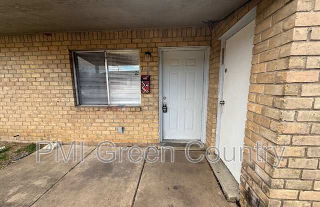 1418 S 73rd East Ave photos photos