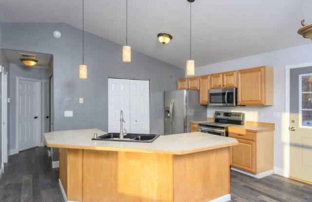 Adorable and affordable single family 2 bedroom, Ranch Style home with a fenced in back yard! Gallery 3
