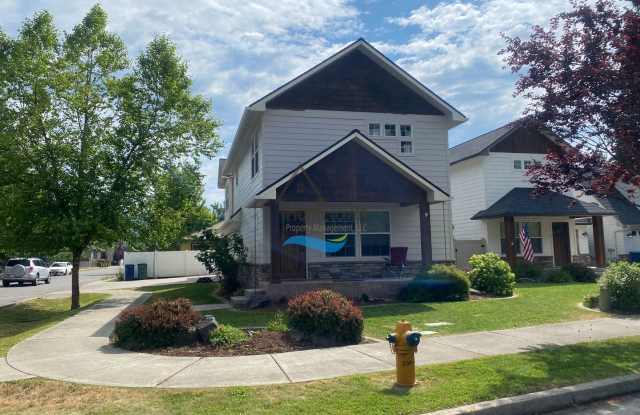 4 Bed 2.5 Bath Custom Craftsman Energy Star Home photos photos
