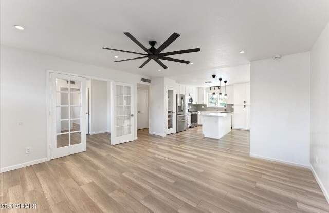 1921 E Laguna Drive Gallery 4