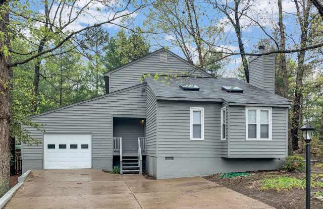 Spacious 3-Bed, 2-Bath Home with Open Floor Plan in Quiet Cul-de-Sac! - 6139 Stockade Court, Mechanicsville, VA 23111