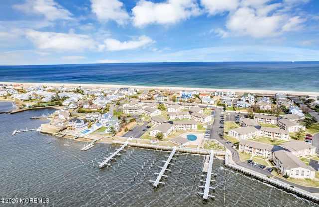 76 Wharfside Drive photos photos
