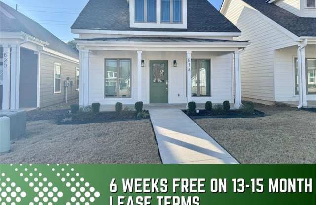 814  NE Heights  LN - 814 Northeast Heights Lane, Benton County, AR 72712