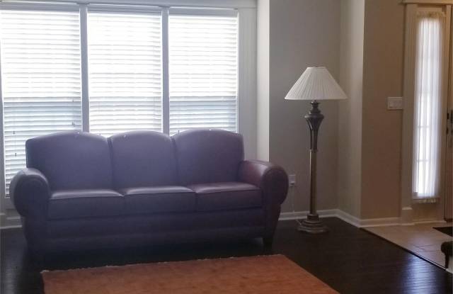 9830 North Highland Place Gallery 2