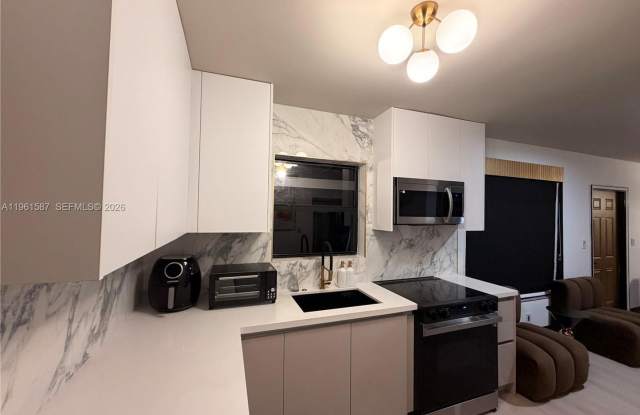 920 SW 50th Avenue, Plantation, FL 33317 Gallery 4