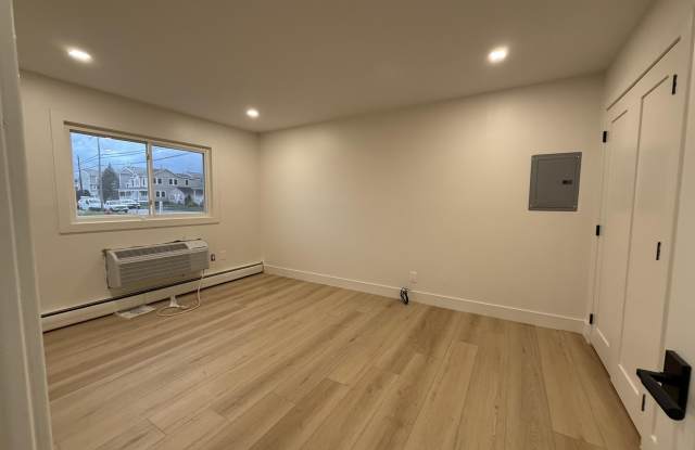 1 Ocean Avenue Gallery 4