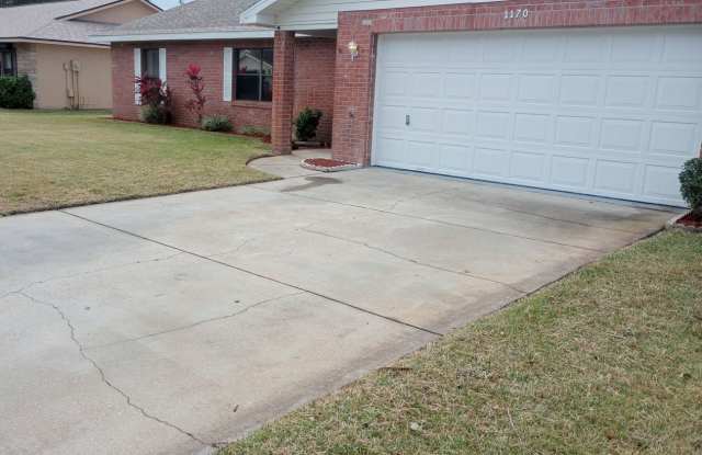 3 Bedroom 2 Bath Home with a 2 car garage in Fairway Estates - 1170 Peachtree Road, Daytona Beach, FL 32114