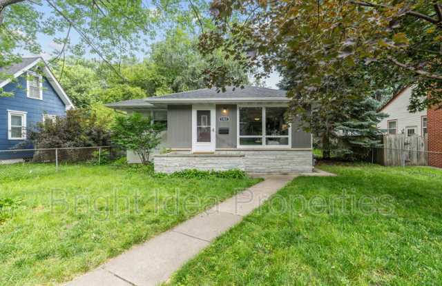 1721 Sheridan Avenue West photos photos
