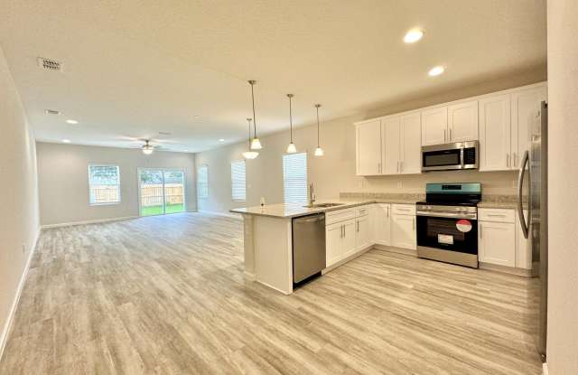 826 5TH AVENUE S - 826 5th Avenue South, Jacksonville Beach, FL 32250