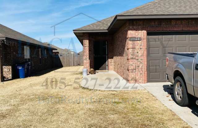 3br 2ba duplex with 2 car garage! photos photos