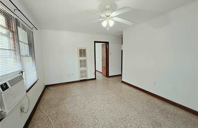 720 OAKLAWN Drive Gallery 2