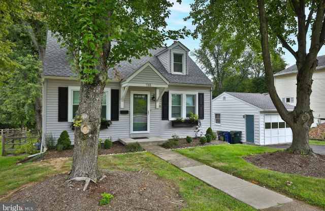 732 N TYSON Avenue photos photos