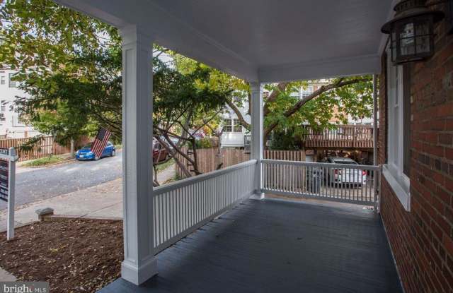 3810 BEECHER ST NW Gallery 3