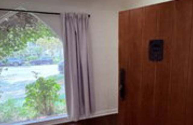 1032 South Crescent Heights Boulevard photos photos