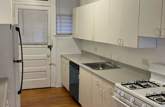 4410 N Rockwell St photos photos