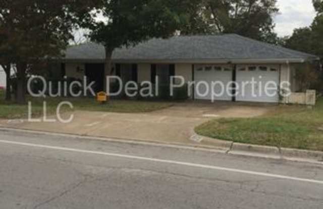 8013 Chapin Road - 8013 Chapin Road, Benbrook, TX 76116