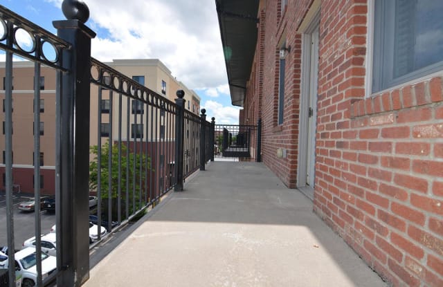 Lofts in Old Town Square Gallery 3