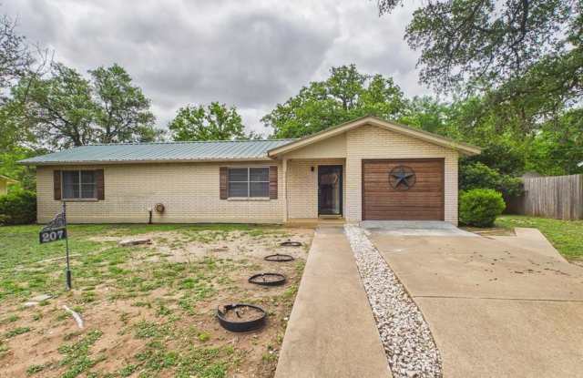 207 -- Skylark photos photos