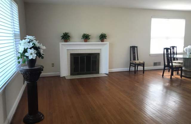 1432 ASPEN STREET NW Gallery 2