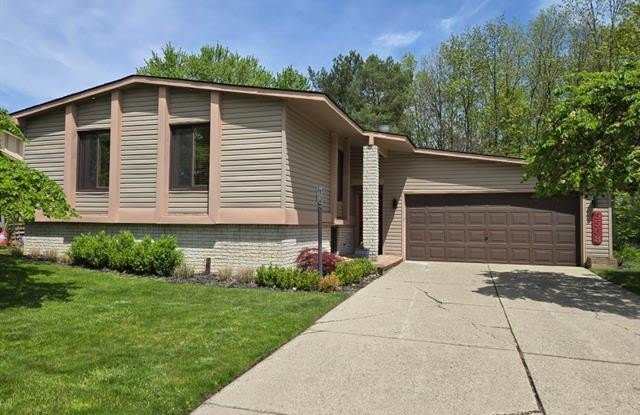 5568 PATTERSON Drive photos photos