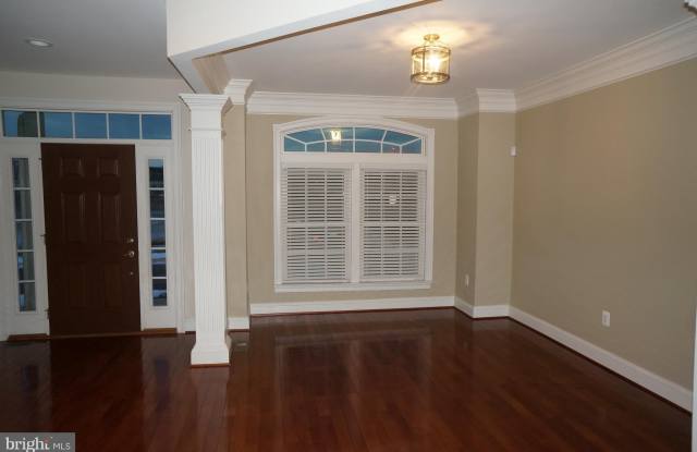 42591 VOORMEADE TERRACE Gallery 4