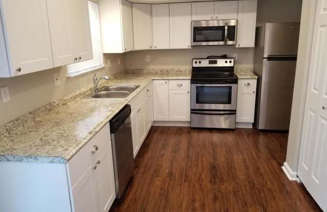 2525 Robinson Place - 1 Gallery 2