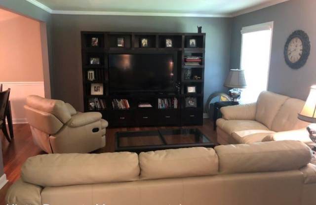 6208 Wheeler Drive Gallery 3