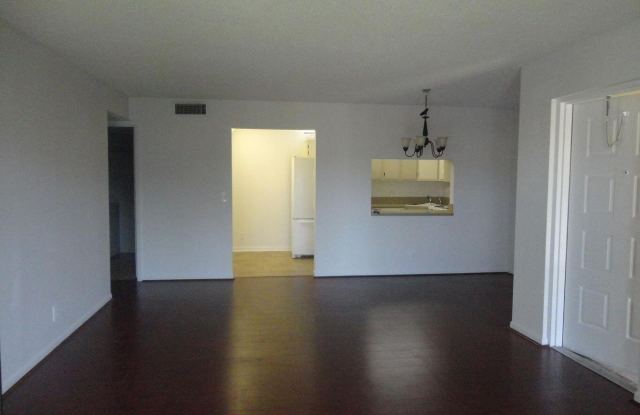 714 Sunny Pine Way Gallery 3
