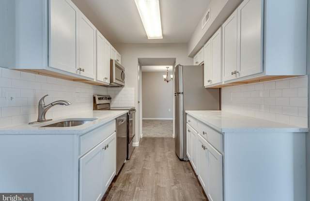 7828 HANOVER PKWY #103 - 7828 Hanover Parkway, Greenbelt, MD 20770