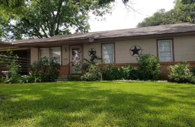 1100 N Houston Street - 1100 North Houston Street, Comanche, TX 76442 1100 N Houston Street - 1100 North Houston Street, Comanche, TX 76442