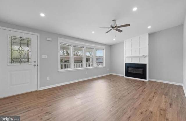 904 Lakeview Dr Gallery 3