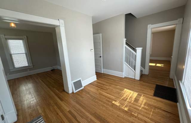 414 Grand NE Gallery 3