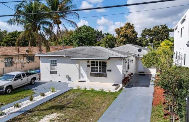 2862 SW 38th Ct Gallery 1