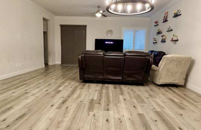 beautifully maintained 3-bedroom, 2-bath, 1,913 sq ft in Rocklin Gallery 3