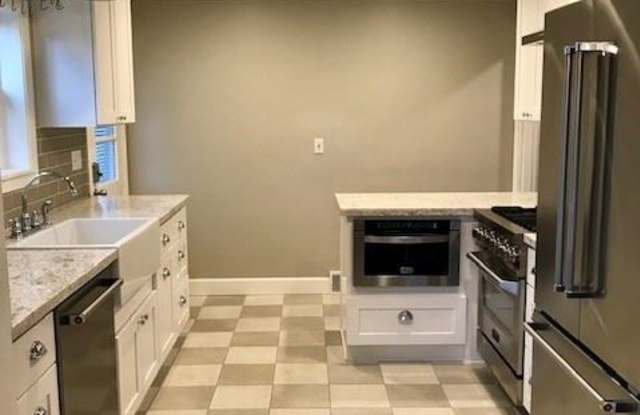 2127 Montvale Ct W Gallery 4
